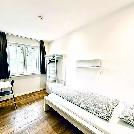 Monteurzimmer - Worker's - Zimmerzuvermieten In Baeriswil